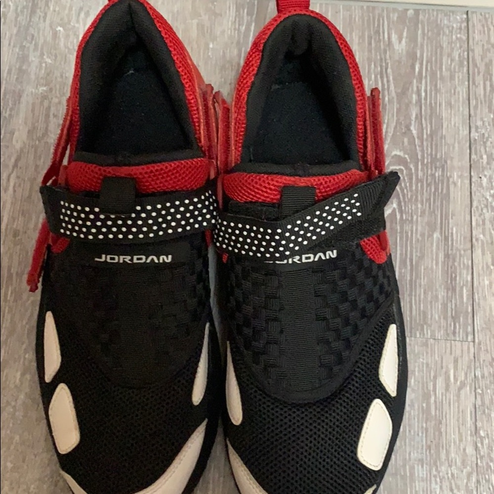 Air Jordan Trunner LX - Dark Red